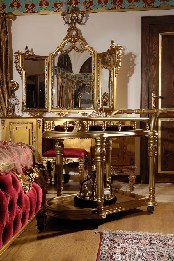 Cesme Kanuni Kervansaray Historical Hotel Экстерьер фото