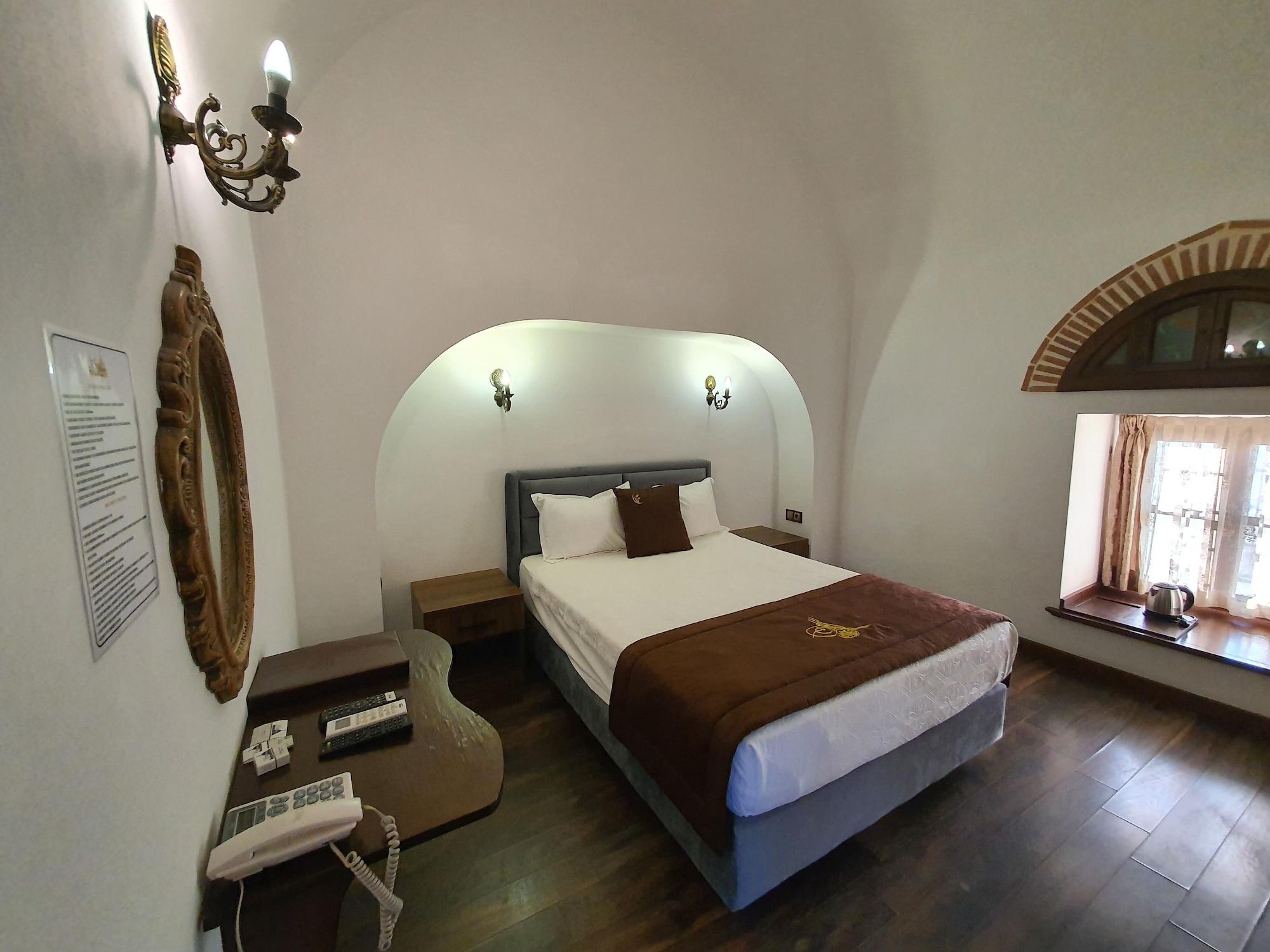 Cesme Kanuni Kervansaray Historical Hotel Экстерьер фото