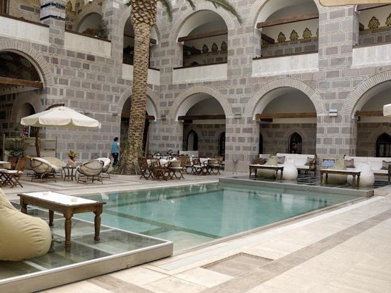 Cesme Kanuni Kervansaray Historical Hotel Экстерьер фото