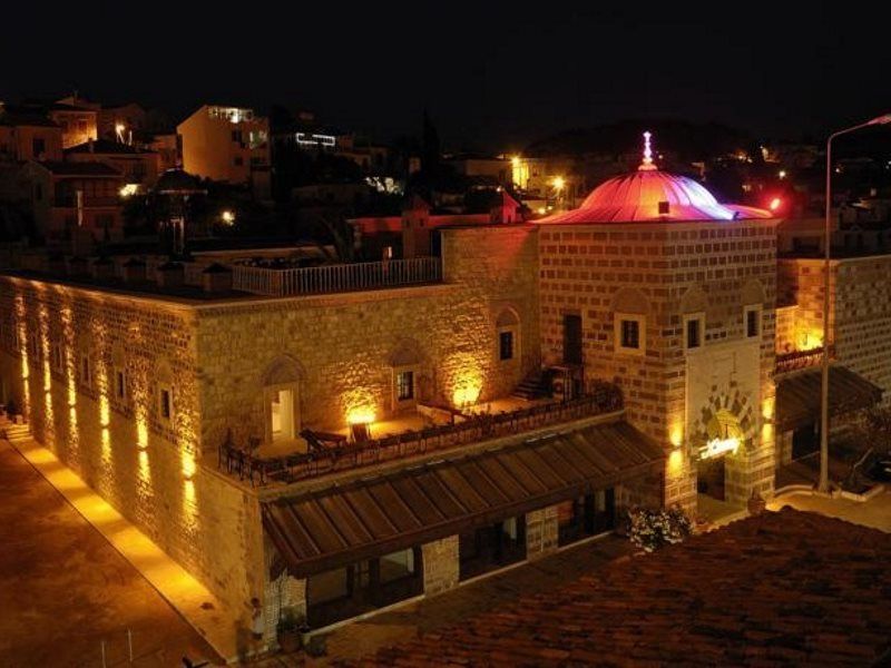 Cesme Kanuni Kervansaray Historical Hotel Экстерьер фото