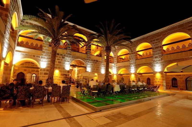 Cesme Kanuni Kervansaray Historical Hotel Интерьер фото