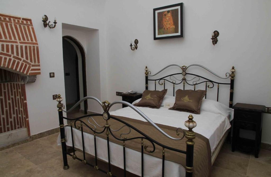 Cesme Kanuni Kervansaray Historical Hotel Номер фото