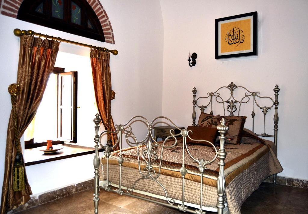 Cesme Kanuni Kervansaray Historical Hotel Номер фото